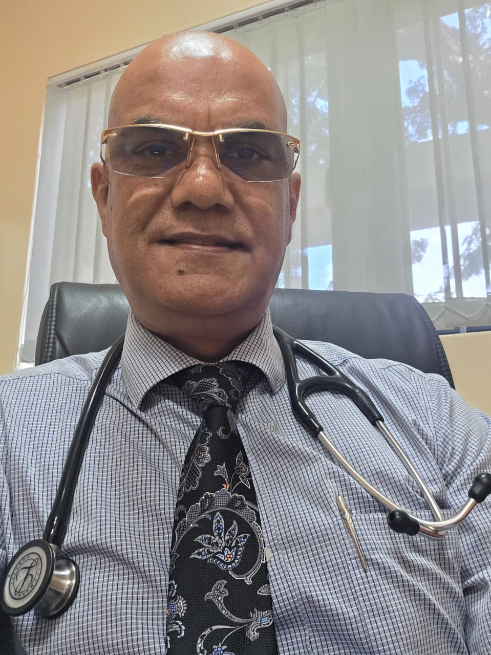 DR. Oomesh Shamllol (Mauritius)